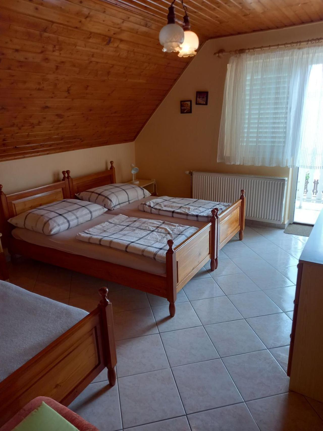 Gizella Haz Apartment Keszthely Exterior foto