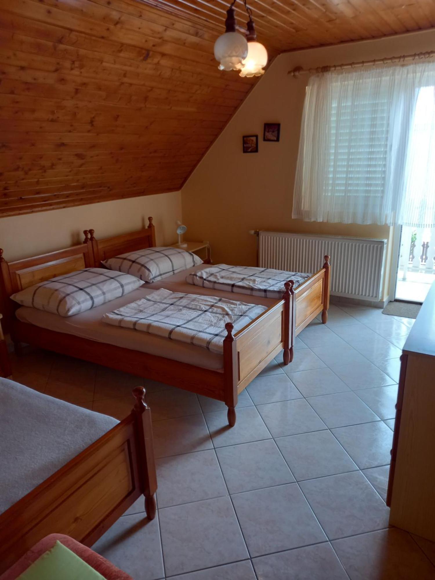 Gizella Haz Apartment Keszthely Exterior foto